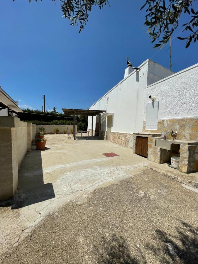 Trulli Lupoli In Valle D Itria Cisternino Buitenkant foto