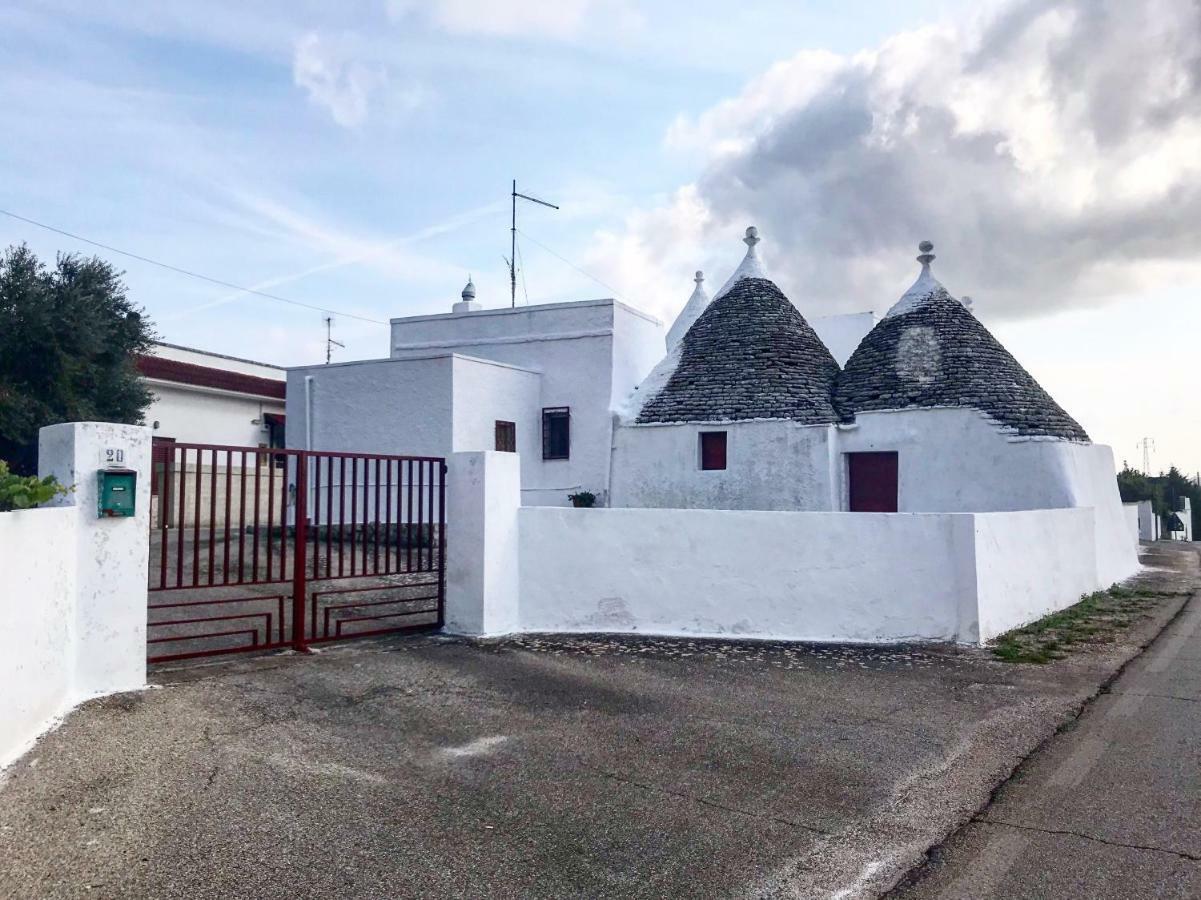 Trulli Lupoli In Valle D Itria Cisternino Buitenkant foto
